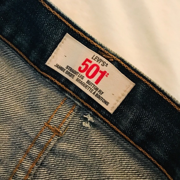 Vintage Levi’s 501 Cut Off Shorts - Picture 6 of 9